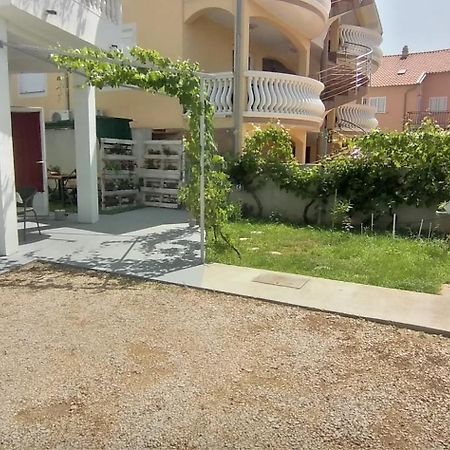 Апартаменты Apartman Ana Водице Экстерьер фото