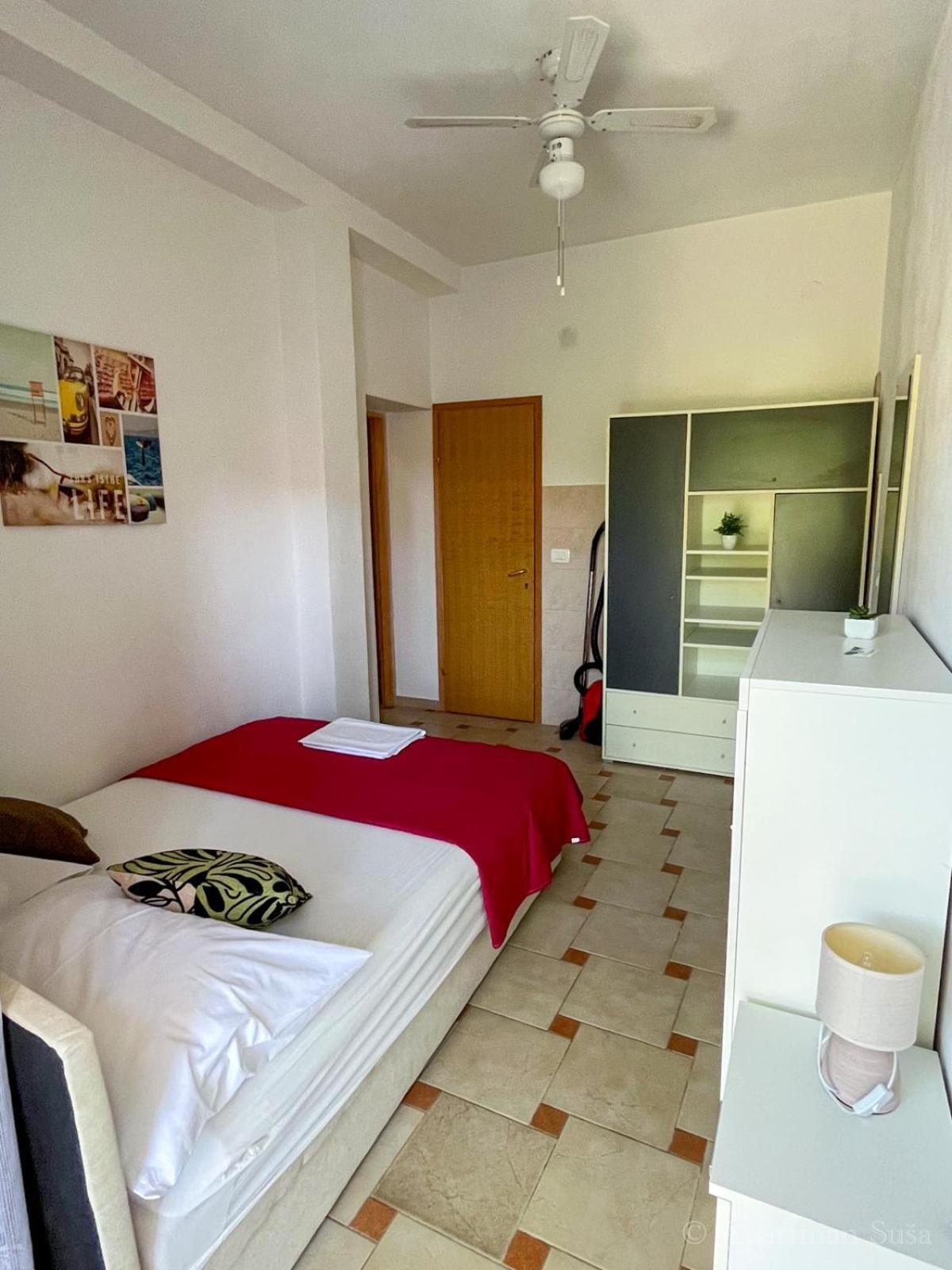 Апартаменты Apartman Ana Водице Экстерьер фото
