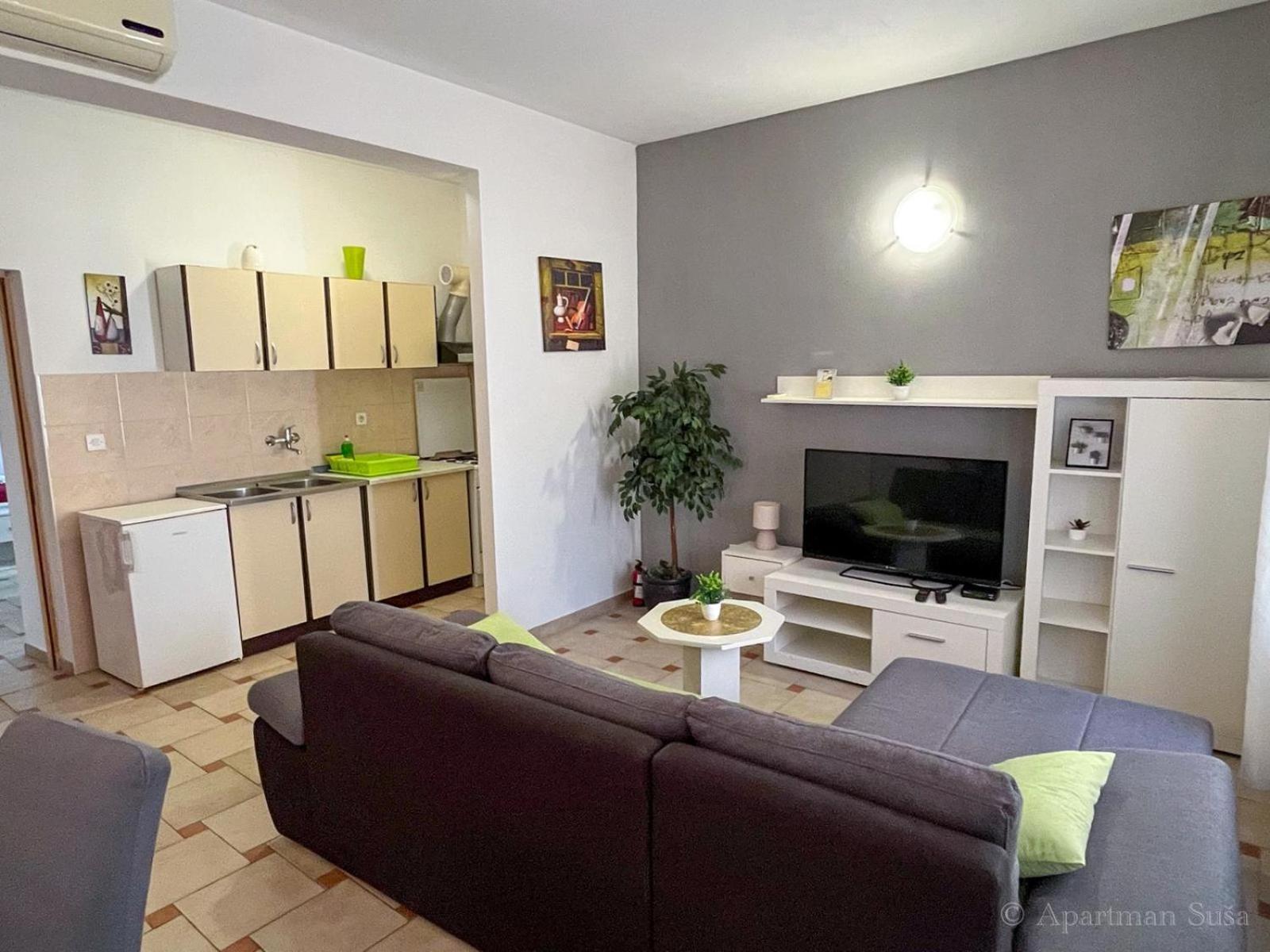 Апартаменты Apartman Ana Водице Экстерьер фото